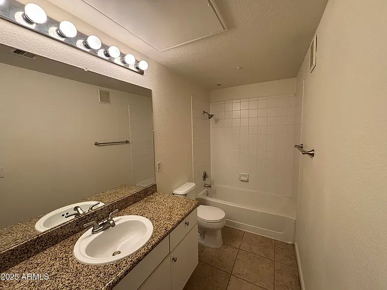 5345 E Van Buren St #261 — Photo 16