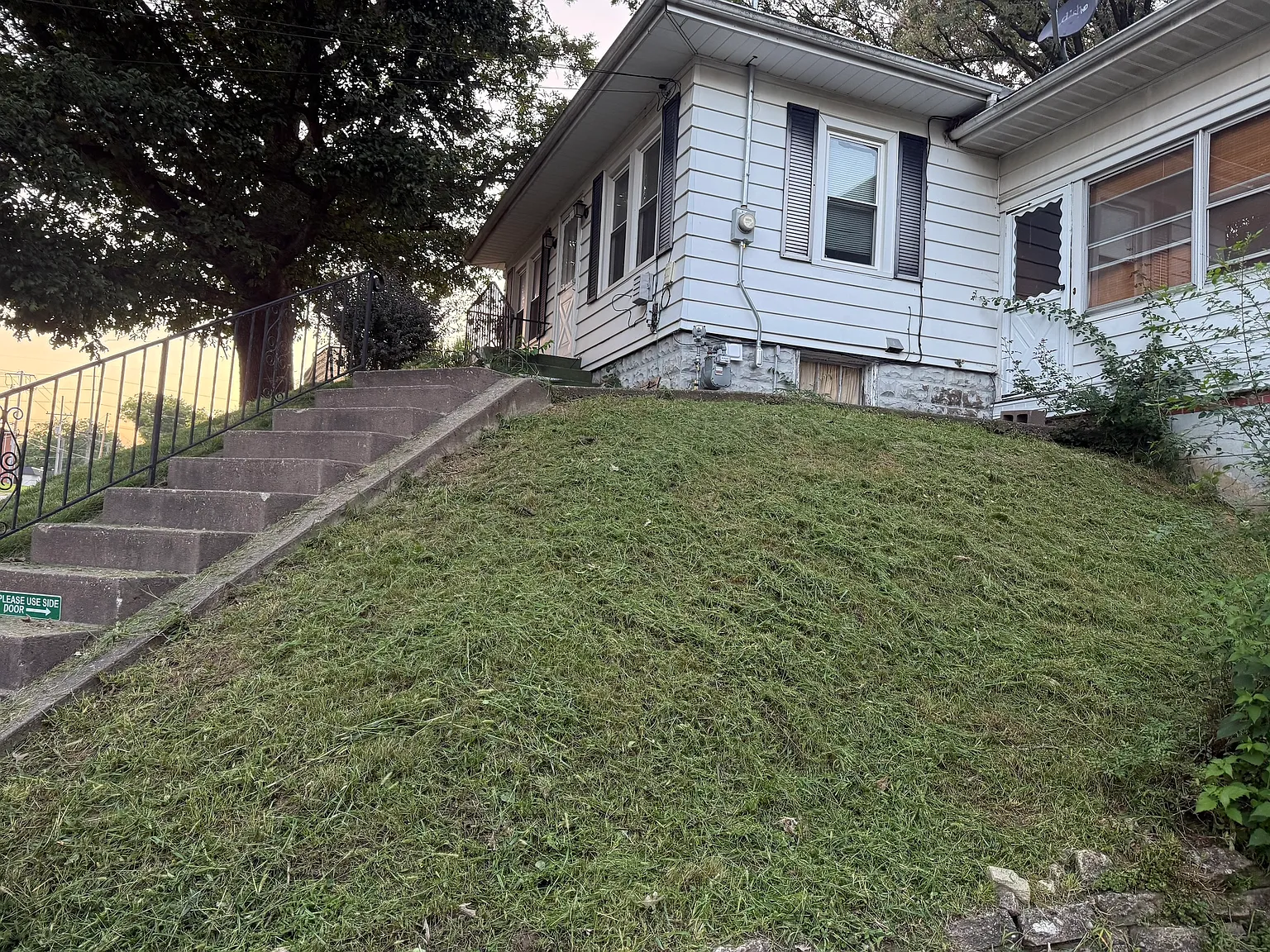 3 bed, 1.5 bath, 1146 sqft, $1,500 — Photo 1