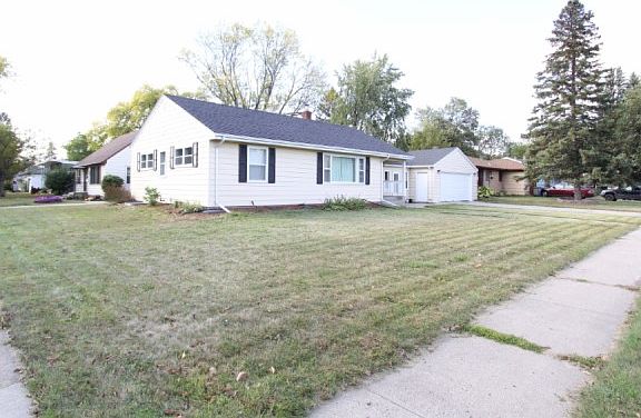 2nd image of 1021 14th St S
