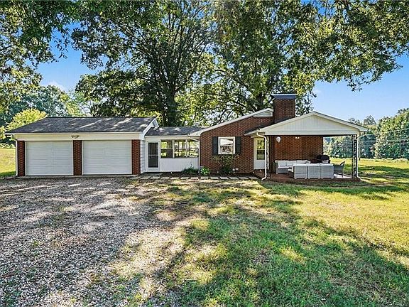 5th image of 4129 High Point Rd