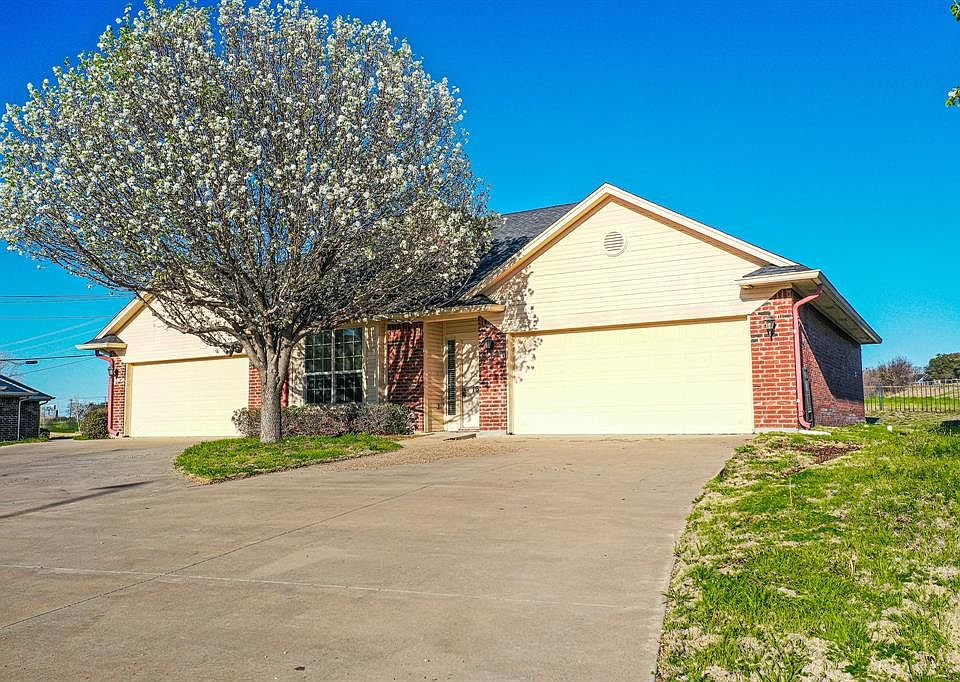 1st image of 1634 Summer Hill Ct