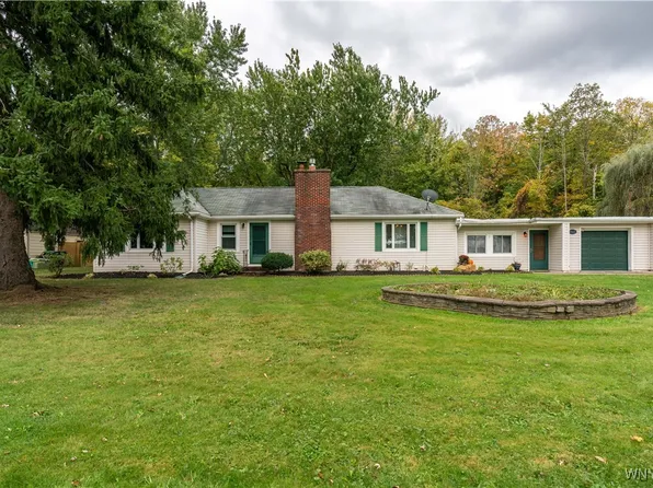 7525 Ellicott Rd, Orchard Park, NY 14170