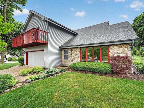 3rd image of 6028 Quaker Hill ROAD