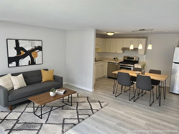2nd image of 214 Barcliffe Ln #214