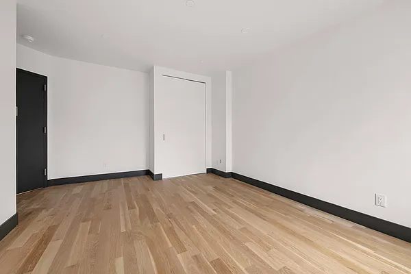 Rented by New York City Moves Team LLC | media 3