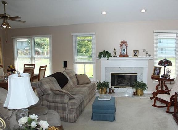 4th image of 793 Pinehurst Dr
