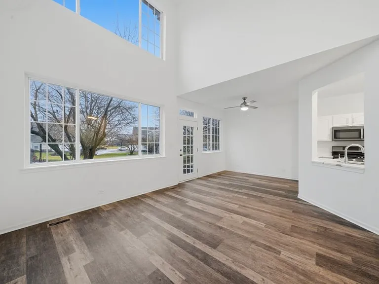 3027 Anton Dr — Photo 3