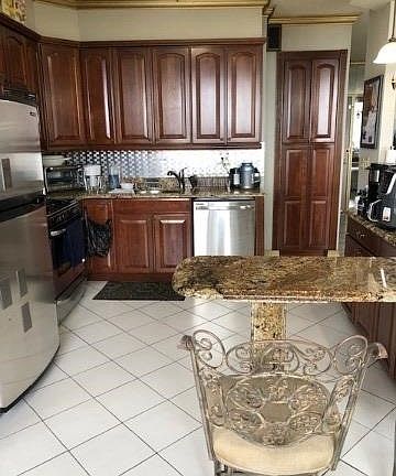 3rd image of 2 Bay Club Dr Penthouse A