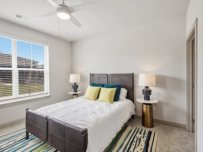 Viridian Apartments — Photo 5