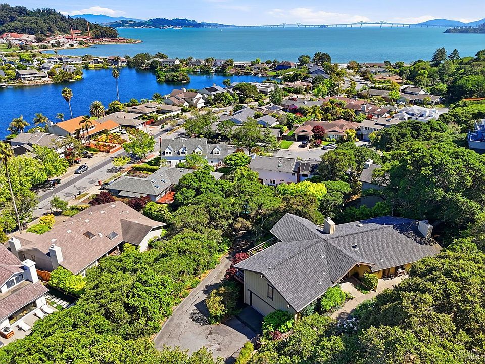 1st image of 81 Peacock Drive