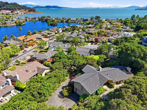 81 Peacock Drive, San Rafael, CA 94901