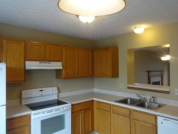4th image of 741 Bledsoe Dr