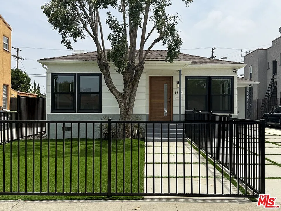 Building Photo - 1614 Hauser Blvd