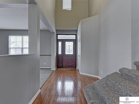4th image of 2410 Glacier Dr