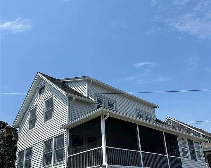 70 Langworthy Ave — Photo 4