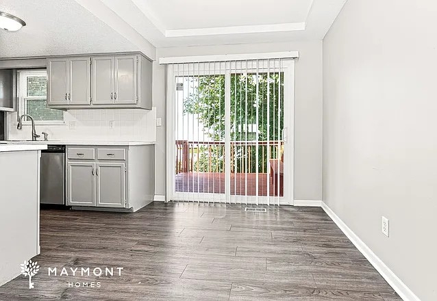 10738 Stark Ave — Photo 9