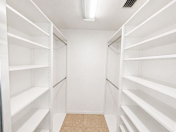 3rd image of 28869 Vermillion Ln
