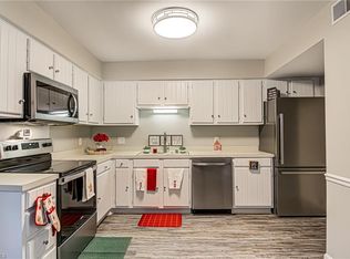 4007 S Bend Dr #104, Winston Salem, NC 27107