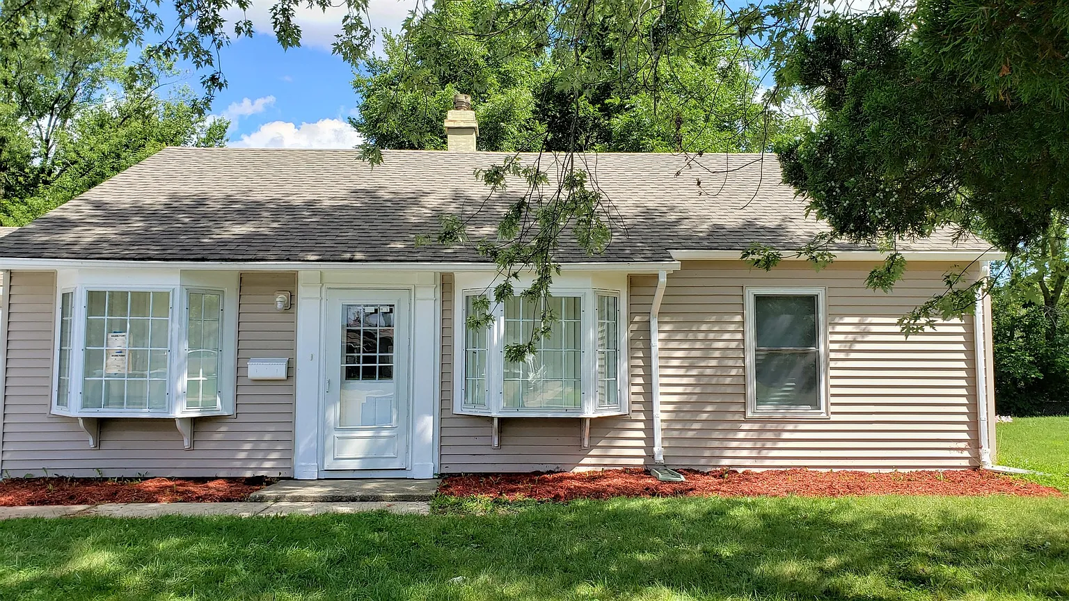 137 Fairview Ln photo 1