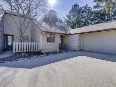 9 Oak Grove Drive, Madison, WI, 53717