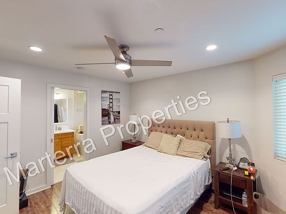 3rd image of 16328-16332 N Pacific Ave #B
