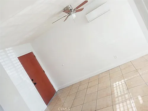 687 Karesh Ave #3 Photo 1