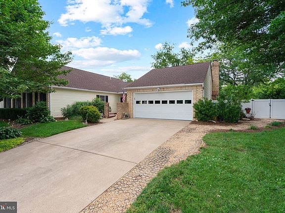 2nd image of 8634 Bannerwood Dr