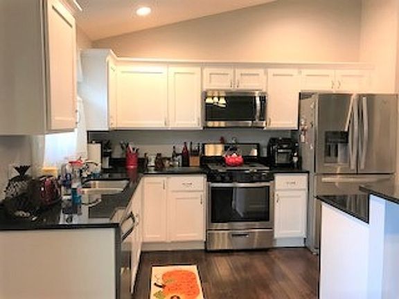 3rd image of 2319 Saint Charles Ave