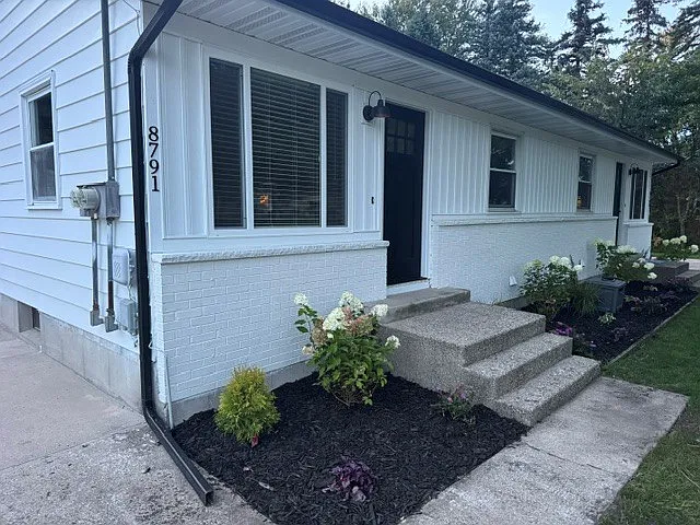 2 bed, 816 sqft, $2,000 — Photo 2