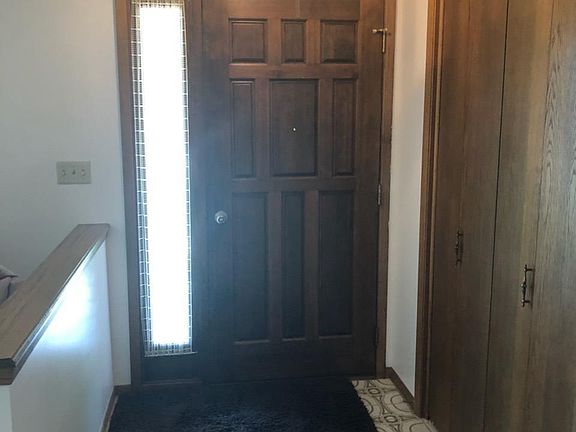 2nd image of 722 Parkview Dr