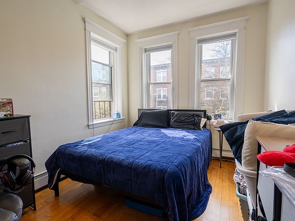 5th image of 43 Park Vale Ave APT 6