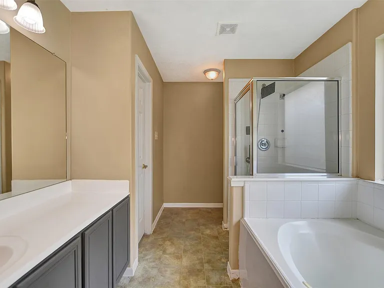 19702 Byron Meadows Dr — Photo 21