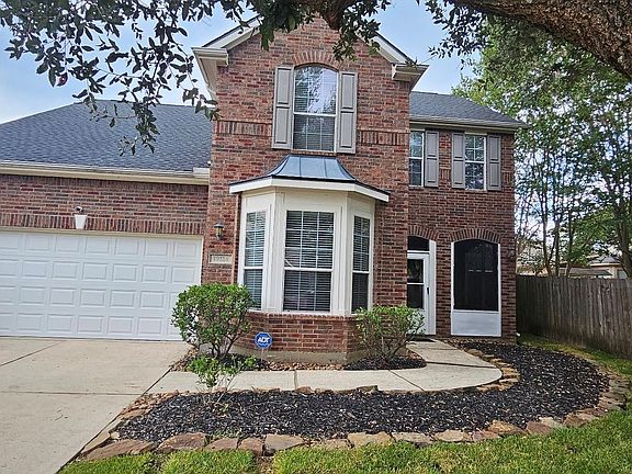 3rd image of 19323 Countrymeadow Ln