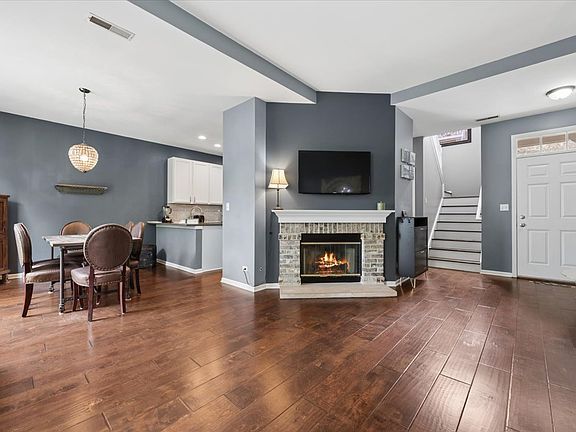 3rd image of 304 Grand Ridge Rd #304