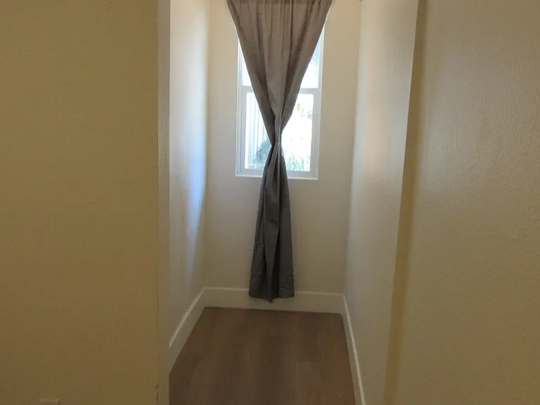 1052 W Quince St — Photo 6
