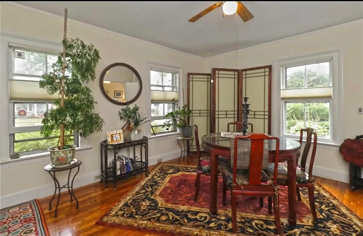 1 bed, 950 sqft, $2,500 — Photo 2