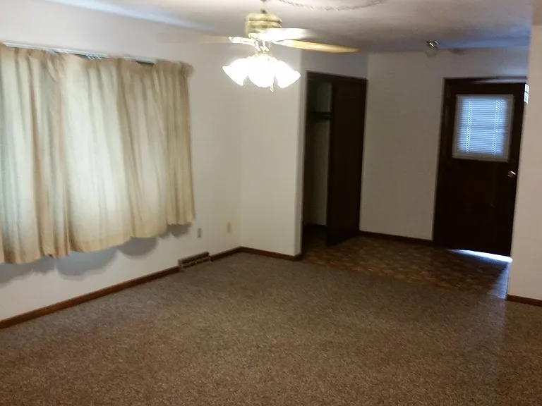 Walnut St 2115 — Photo 9