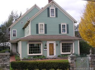 13 Grove St APT C, Ridgefield, CT 06877