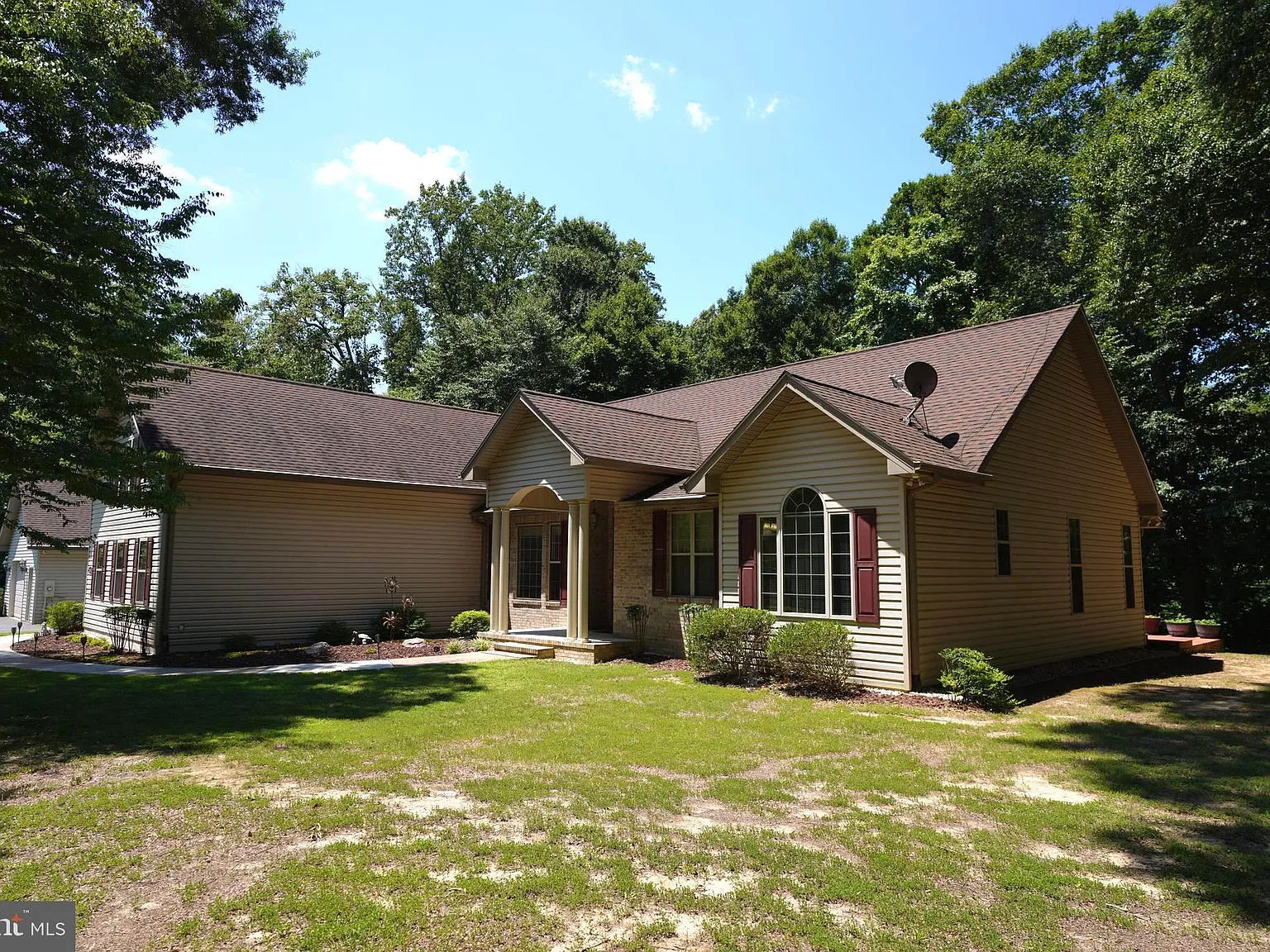 4 bed, 3.5 bath, 3024 sqft, $5,250 — Photo 2