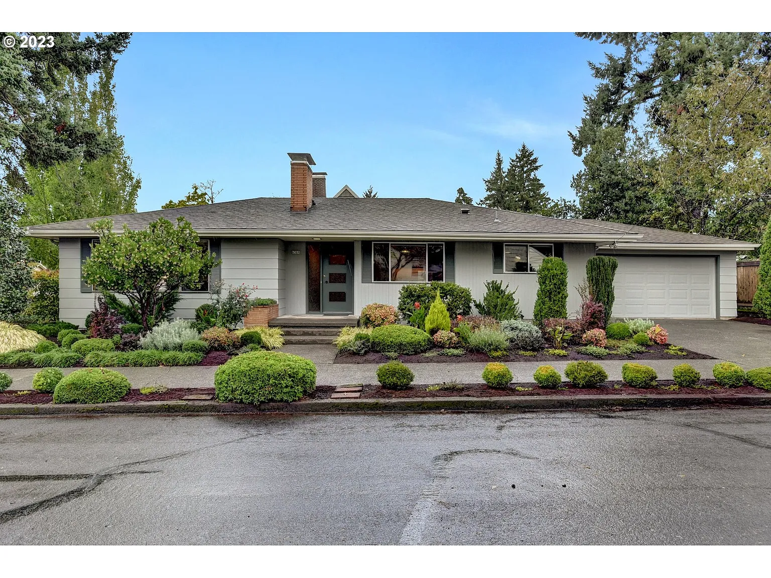 6309 NE Hancock St photo 1