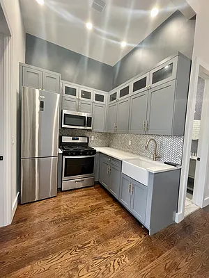 Rented by Hagstrom Management Inc | media 19