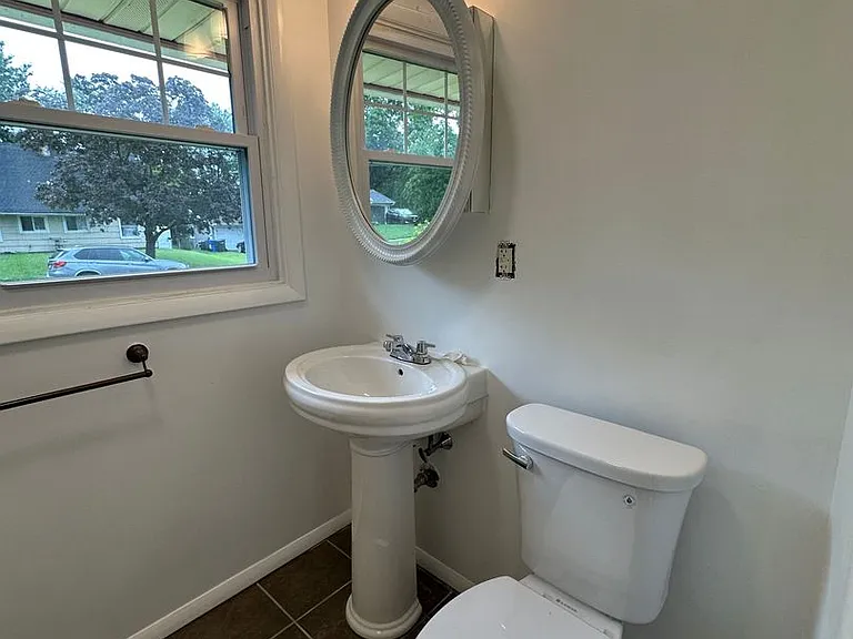 16 Marshal Ln — Photo 9