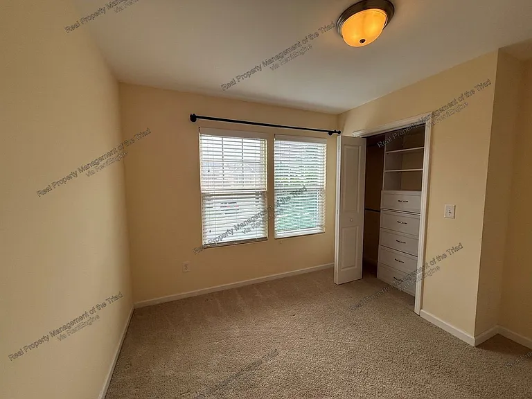 2486 Moss Grove Xing — Photo 11