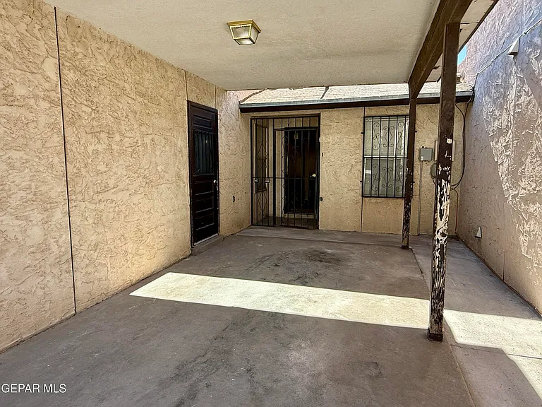3112 Wayside St #B — Photo 2