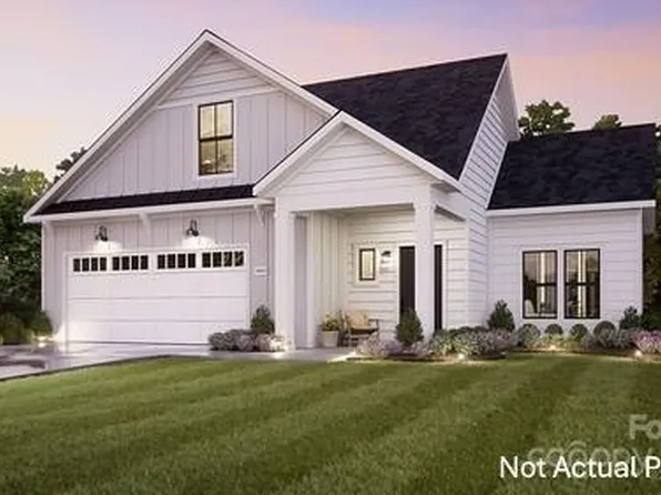 7548 Baybrooke Ln, Harrisburg, NC 28075