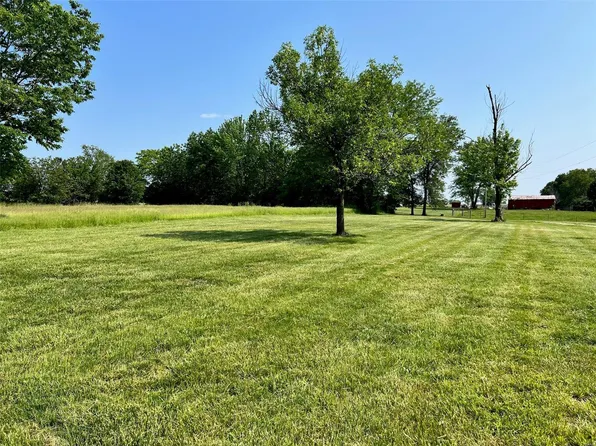 399 Highway F, Silex, MO 63377