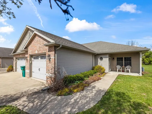 1354 Kays Ct, Mount Zion, IL 62549