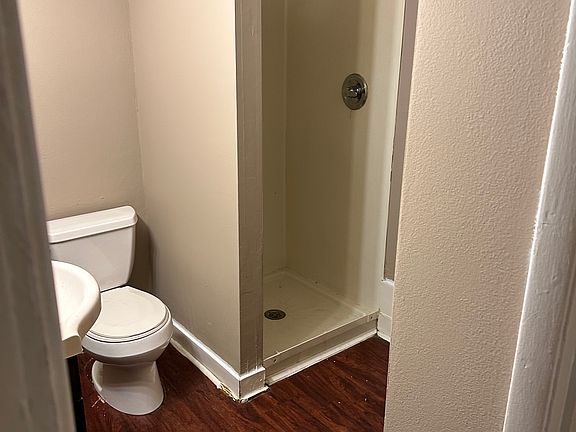 2nd image of 765 Jackson St #1