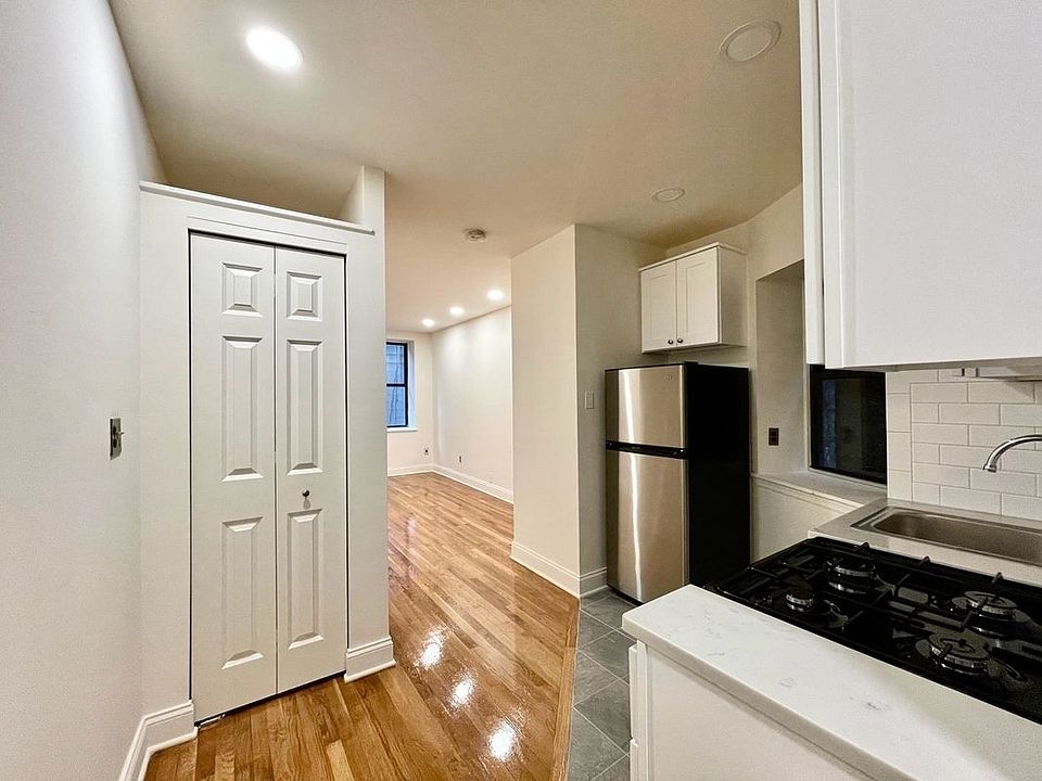 1st image of 316 E 34th St #1CR