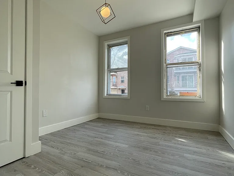 88 Wallis Ave #1F — Photo 3